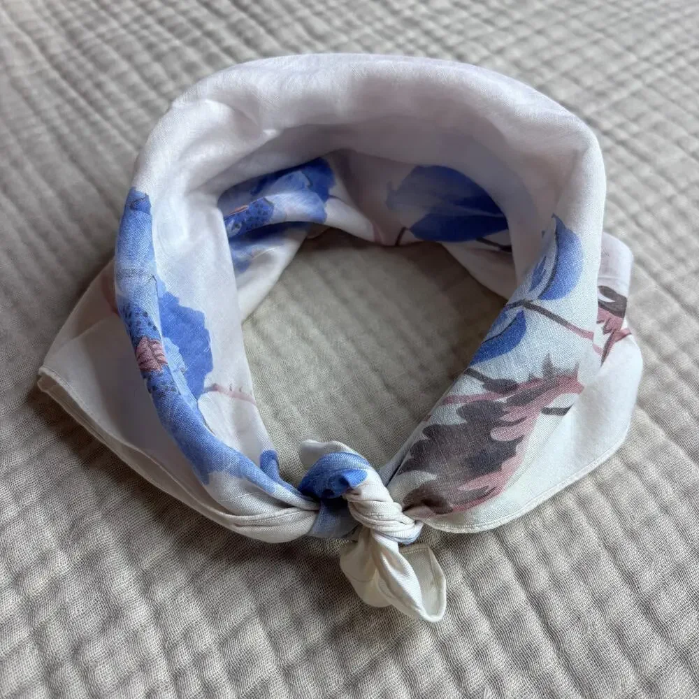 Vintage Floral Scarf Blue White Handkerchief Scarf‎ Cottagecore Scarf Romantic